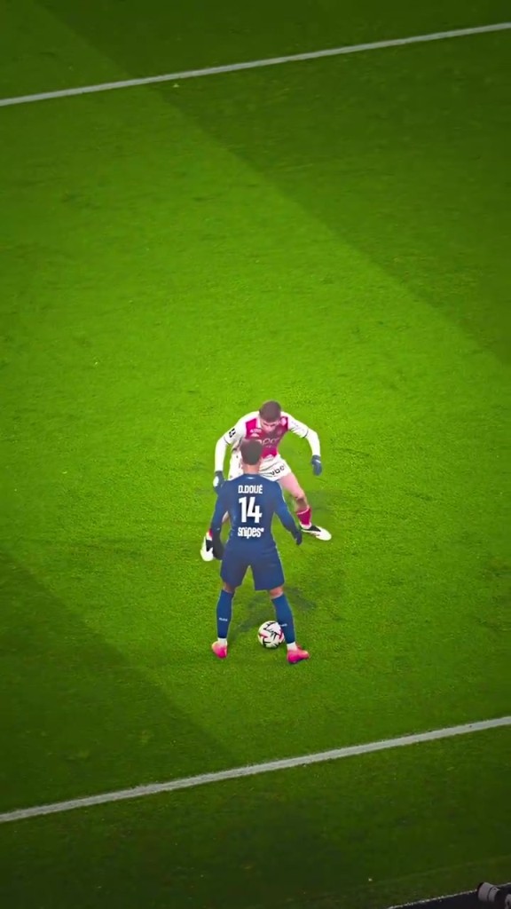 反向牛尾巴！慢镜头看杜埃这次极限博弈摆脱！